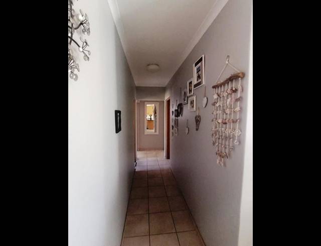 3 BEDROOM HOUSE FOR SALE IN ISLAND VIEW